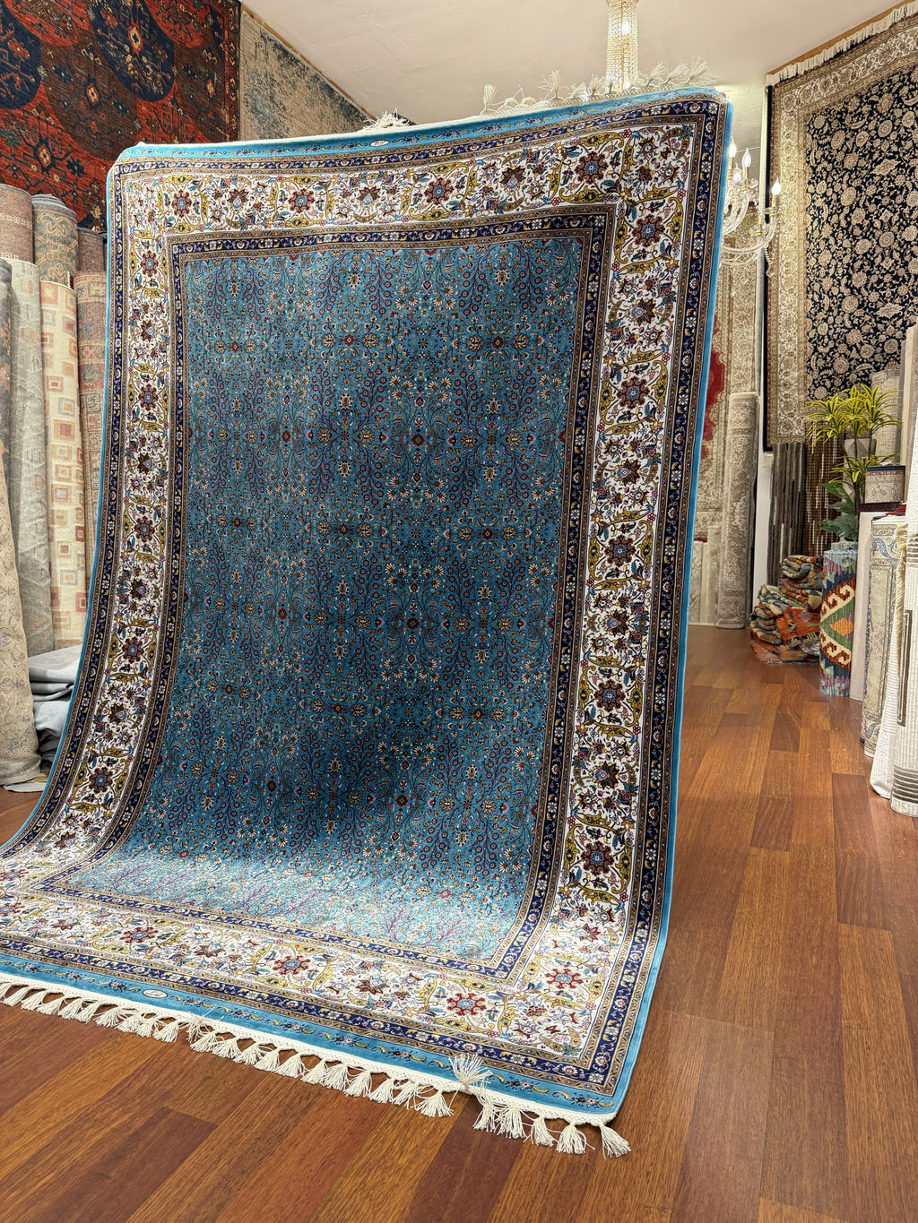 Heritage Turkish Silk Blend Area Rug – Sky Blue Floral Design – 7' x 10'