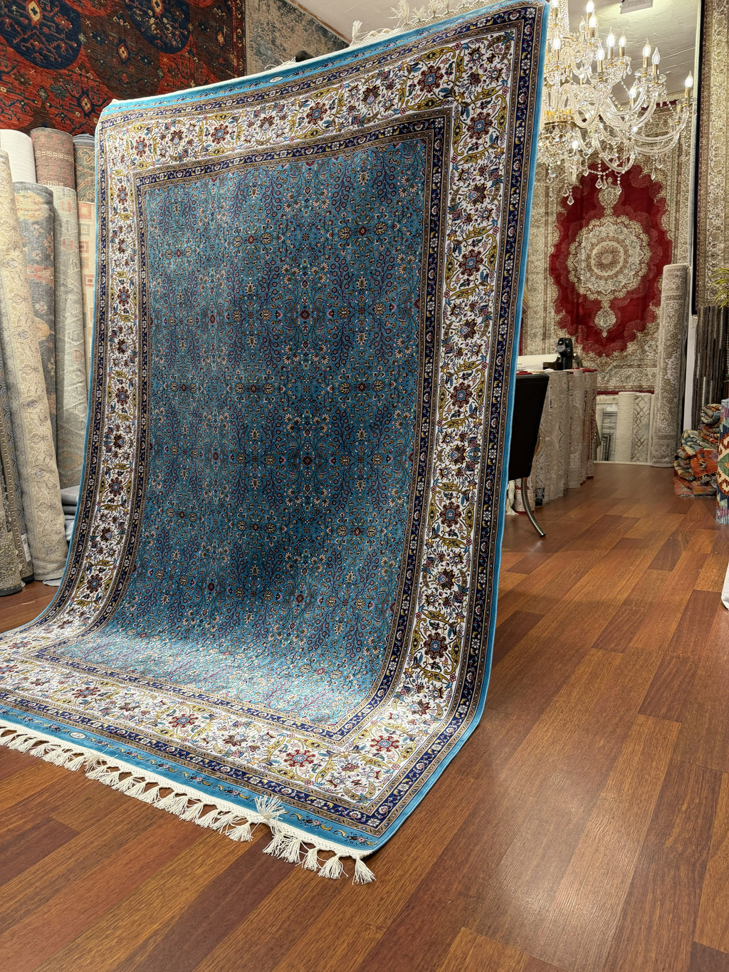 Heritage Turkish Silk Blend Area Rug – Sky Blue Floral Design – 7' x 10'