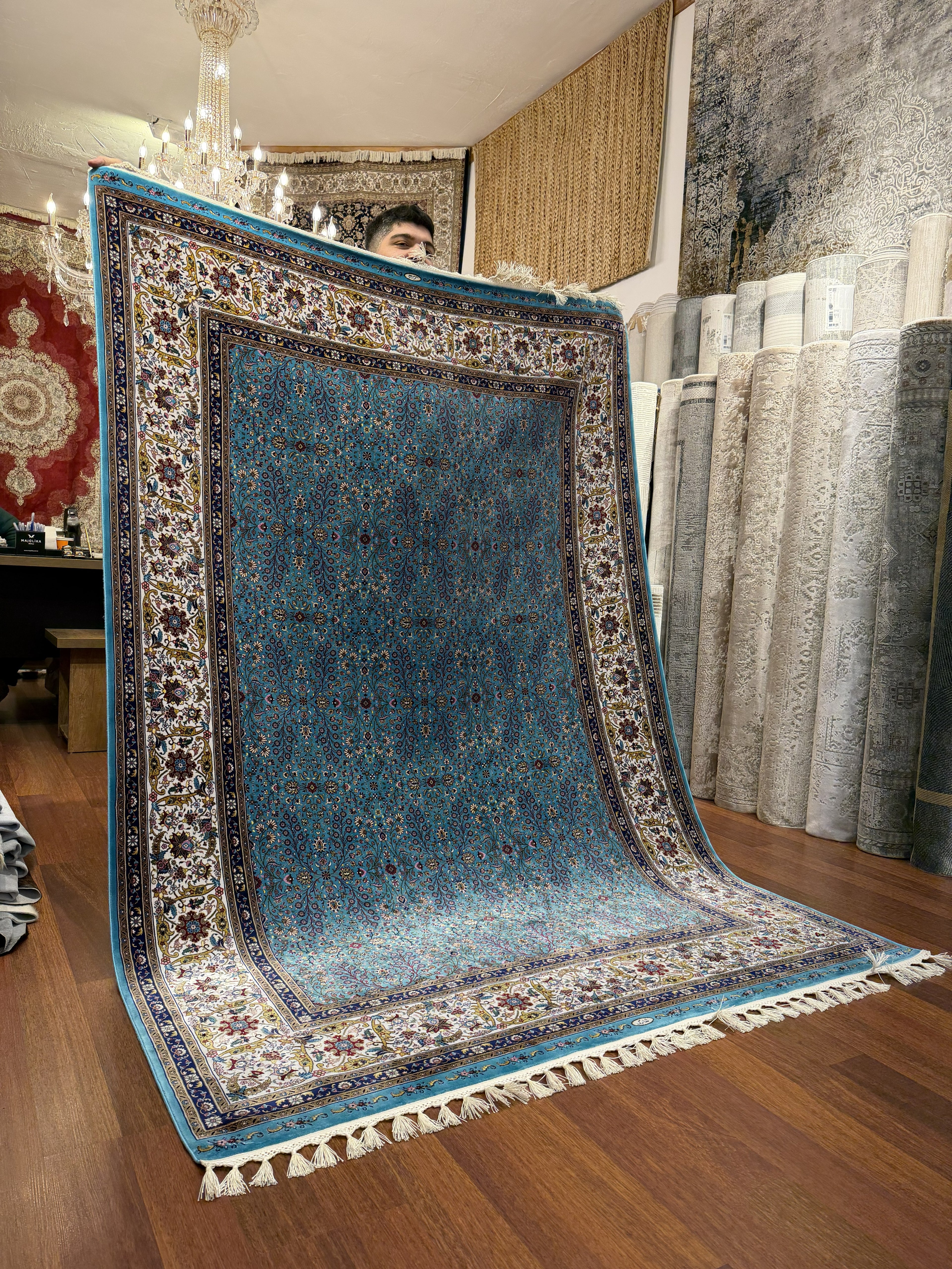 Heritage Turkish Silk Blend Area Rug – Sky Blue Floral Design – 7' x 10'
