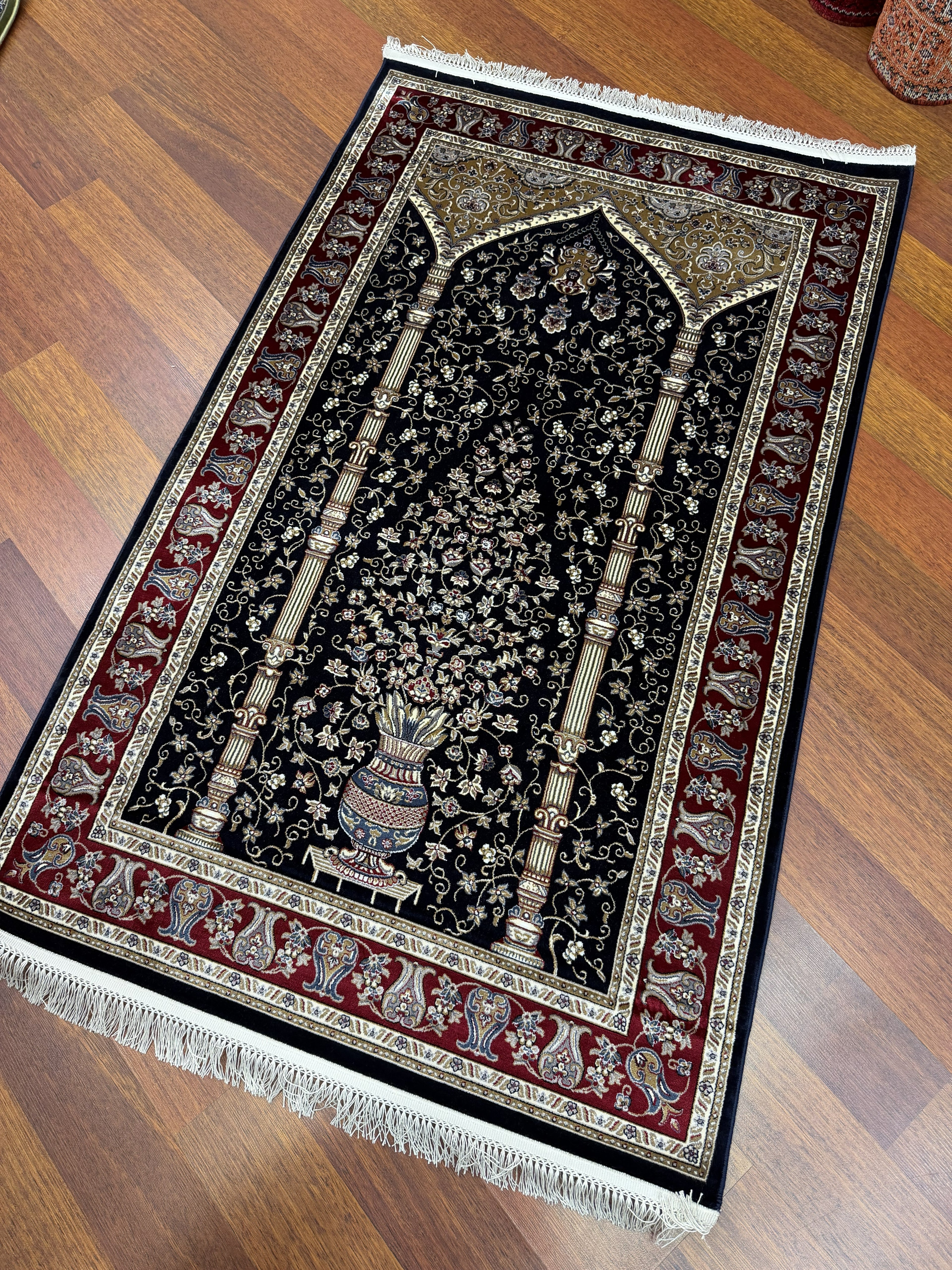 Turkish Silk Prayer Rug Black Islamic Seccade 2x4 Ft Brand New