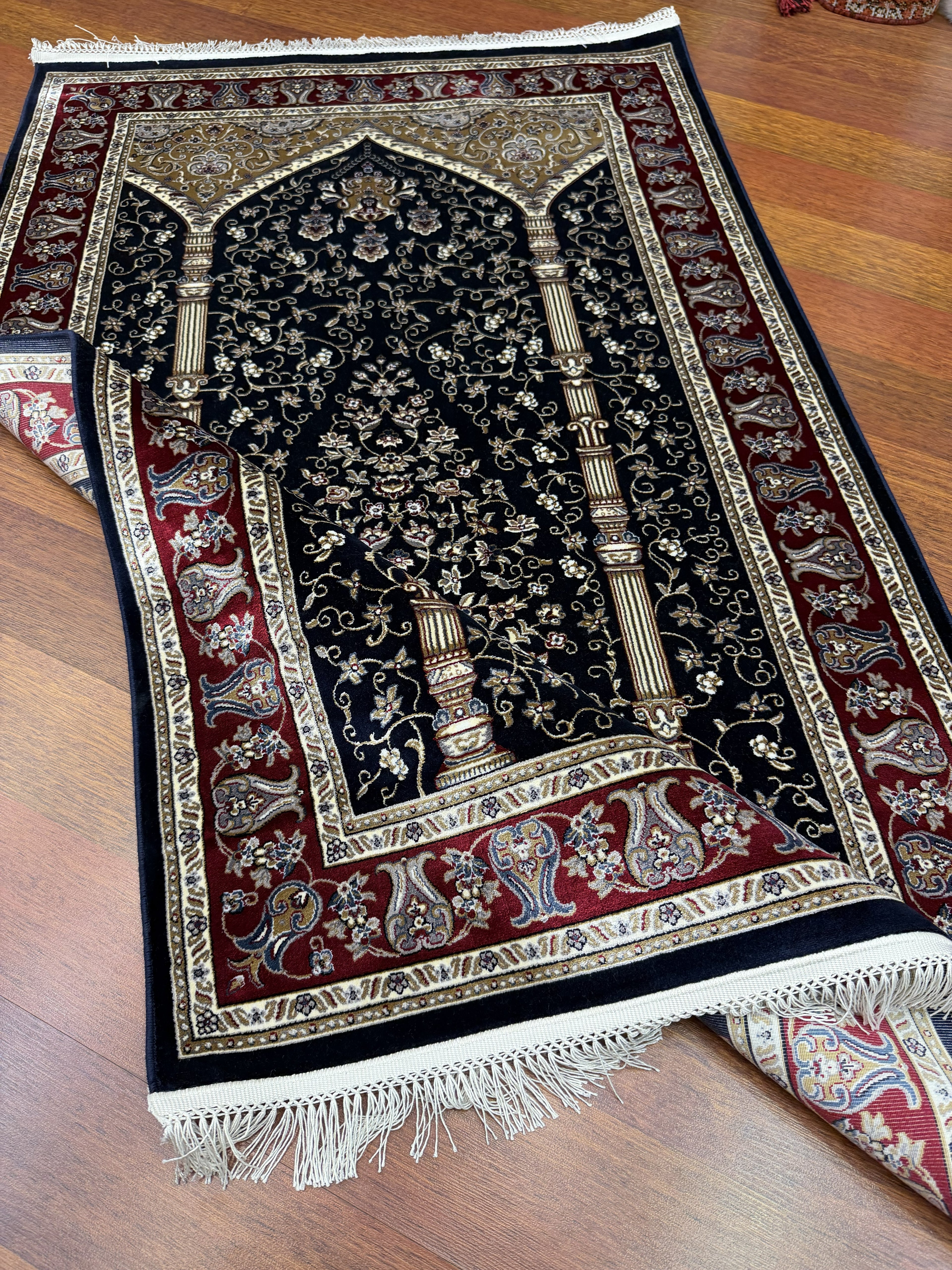 Turkish Silk Prayer Rug Black Islamic Seccade 2x4 Ft Brand New