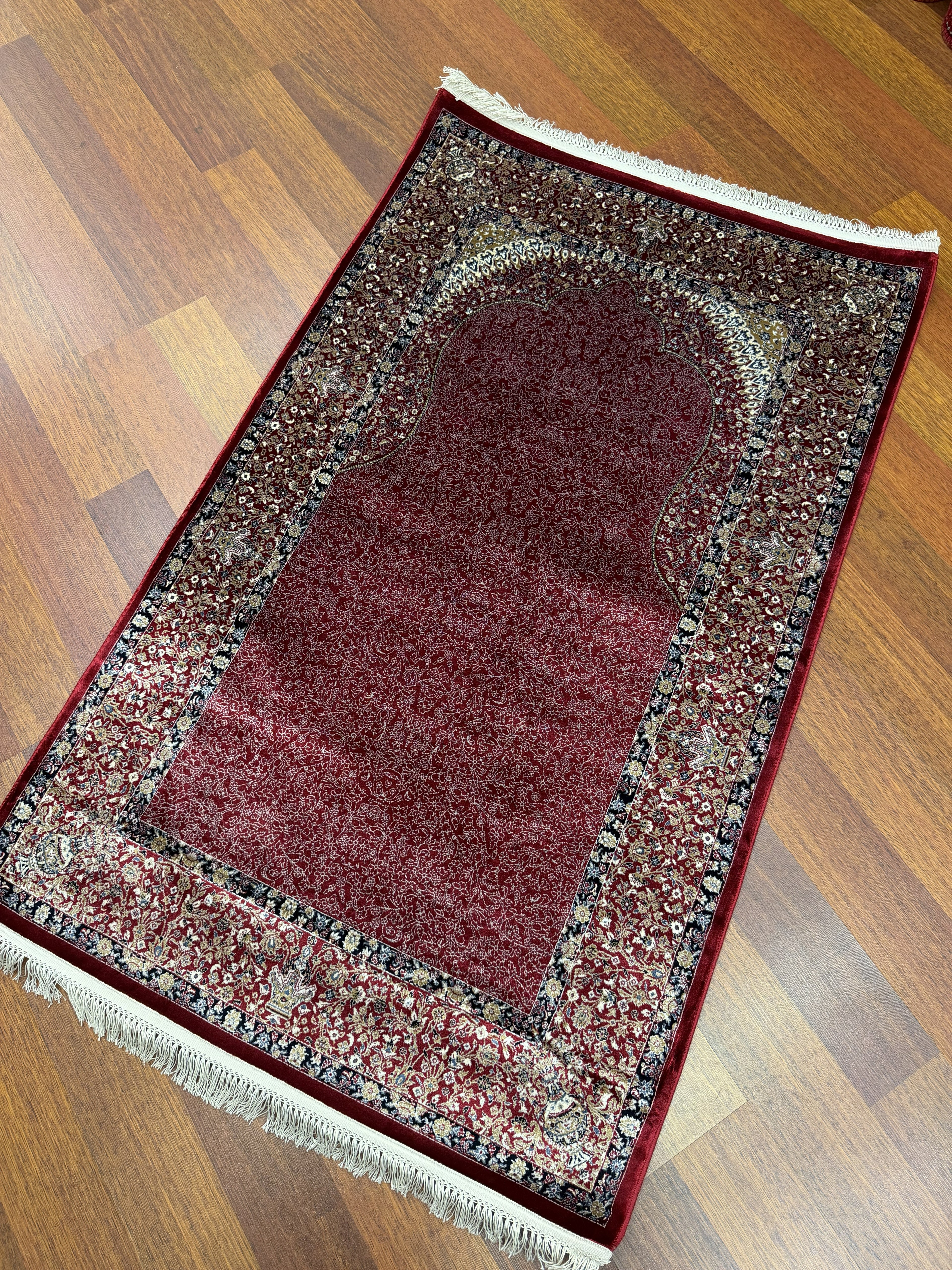Turkish Silk Prayer Rug Red Islamic Seccade 2x4 Ft Brand New
