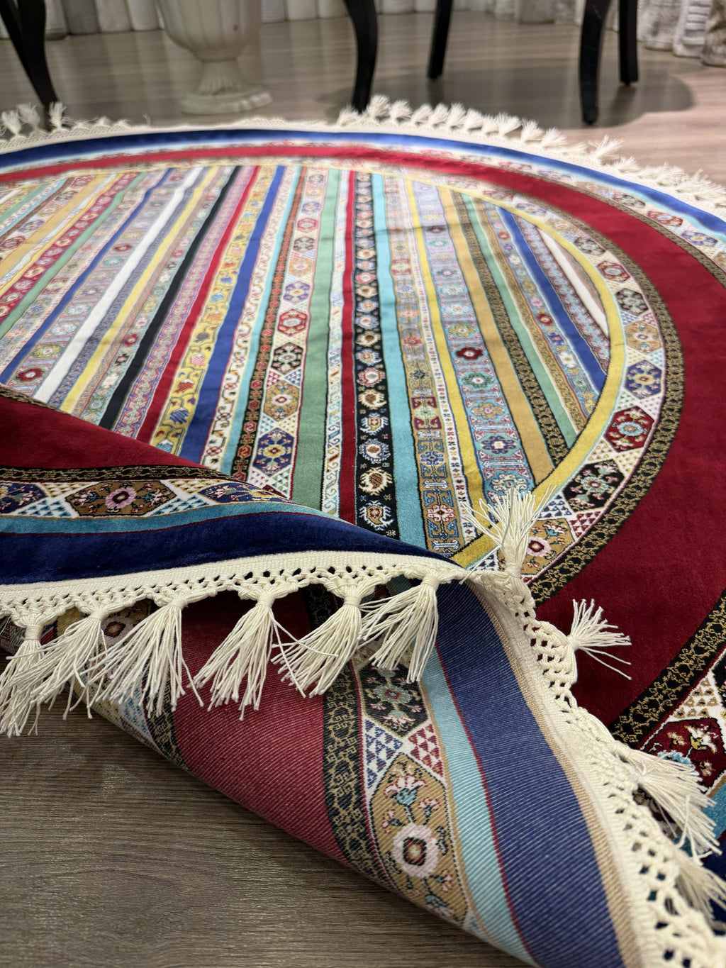 Round Turkish Silk Rug 5x5 Ft Colorful Kilim Style Area Rug brand new