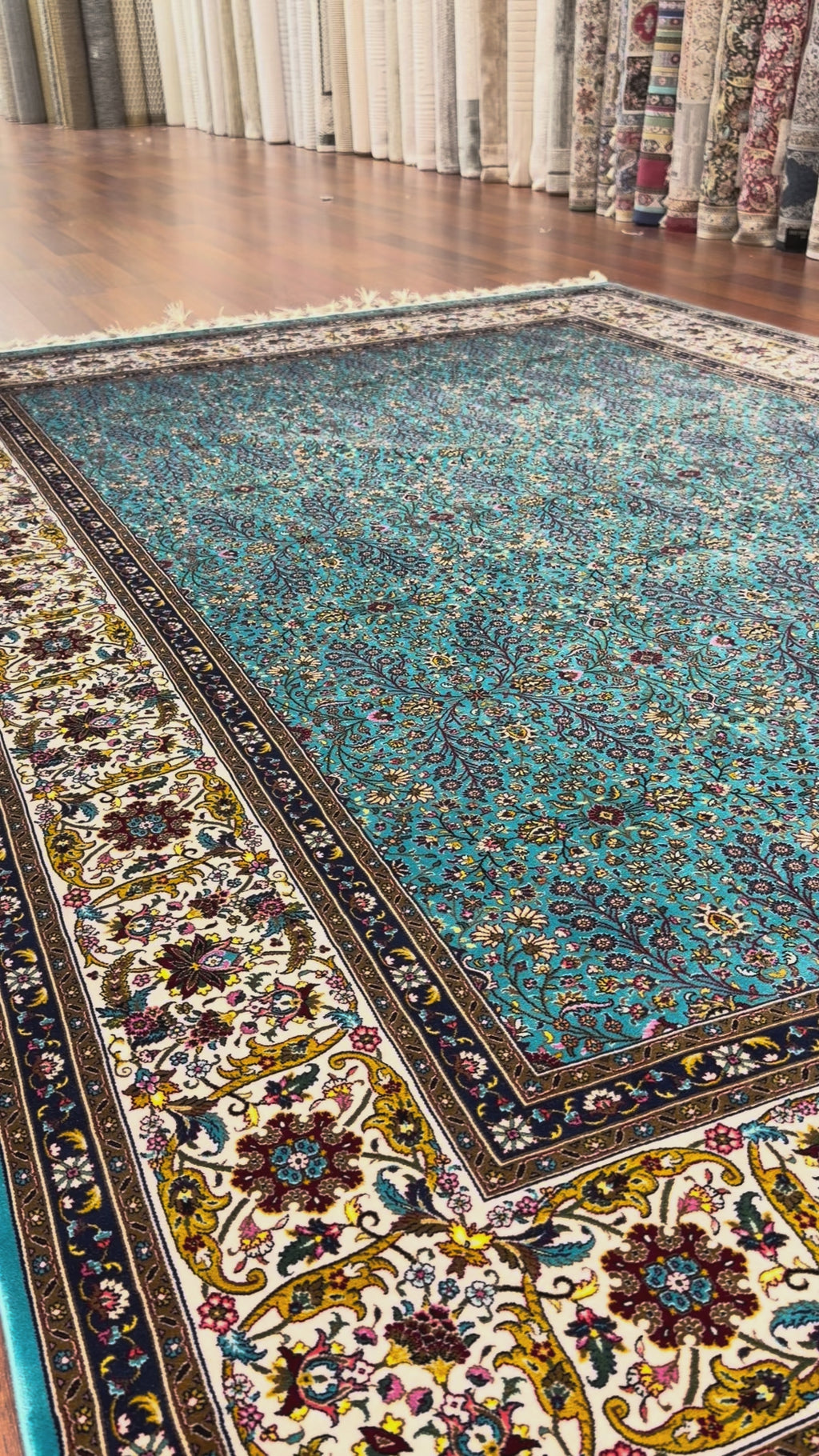 Heritage Turkish Silk Blend Area Rug – Sky Blue Floral Design – 7' x 10'